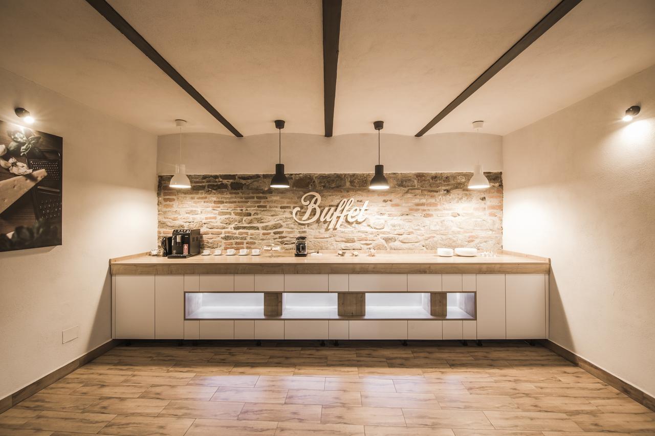 Elegant House Hotell Făgăraş Eksteriør bilde