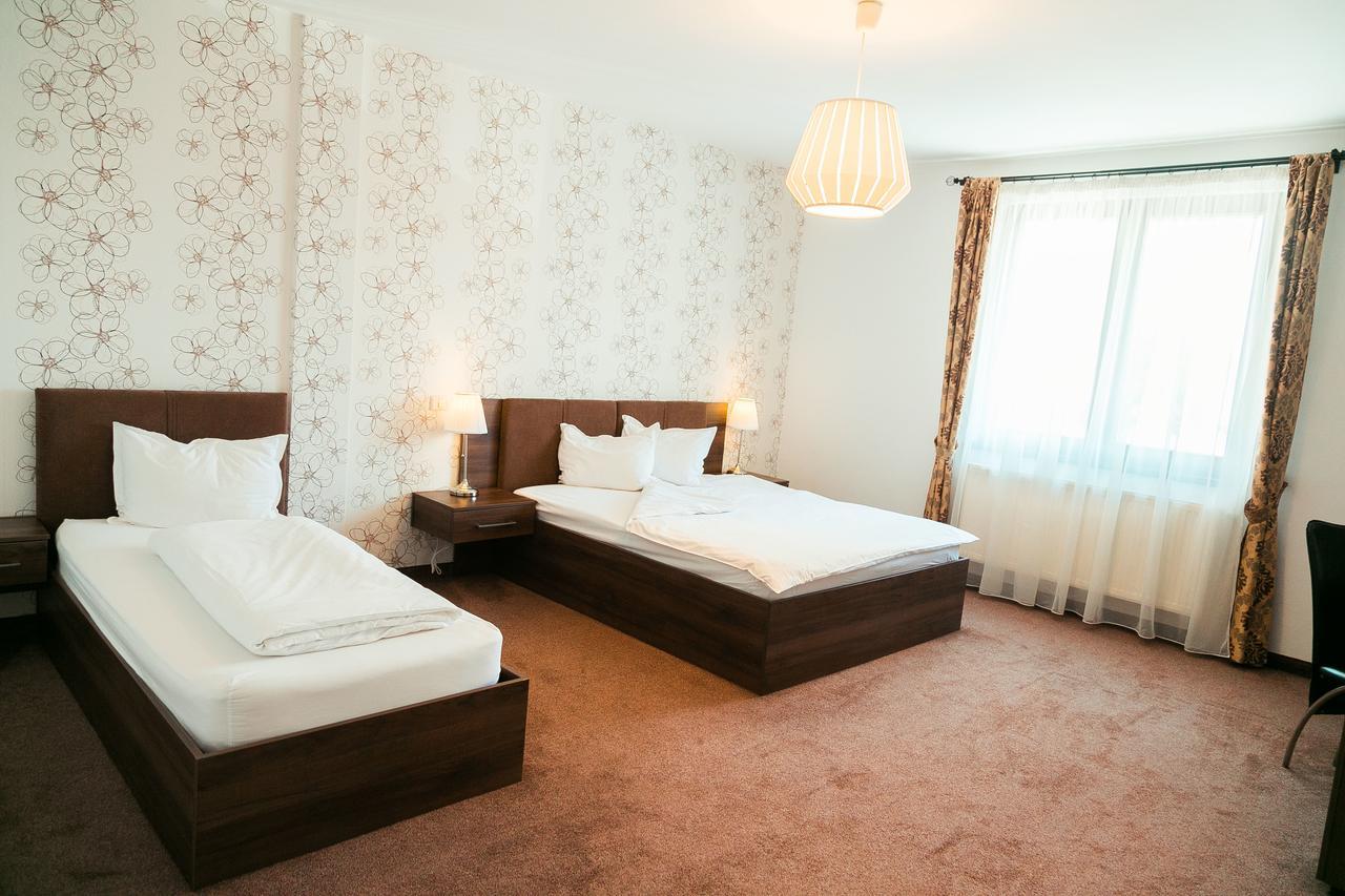 Elegant House Hotell Făgăraş Eksteriør bilde
