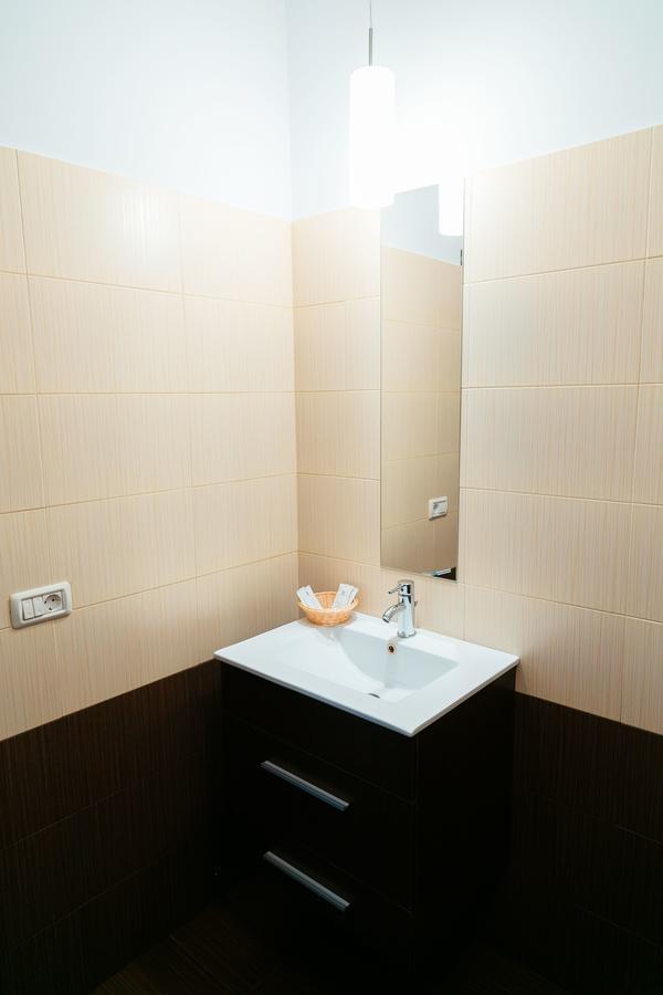 Elegant House Hotell Făgăraş Eksteriør bilde