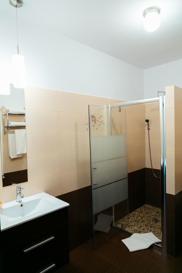 Elegant House Hotell Făgăraş Eksteriør bilde