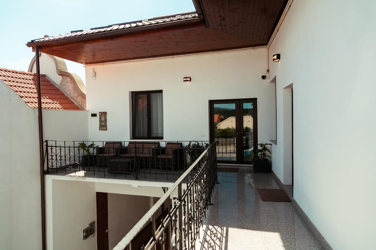 Elegant House Hotell Făgăraş Eksteriør bilde